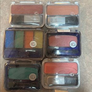 Lot of COVERGIRL Vibrant Eyeshadow and Blush Collection